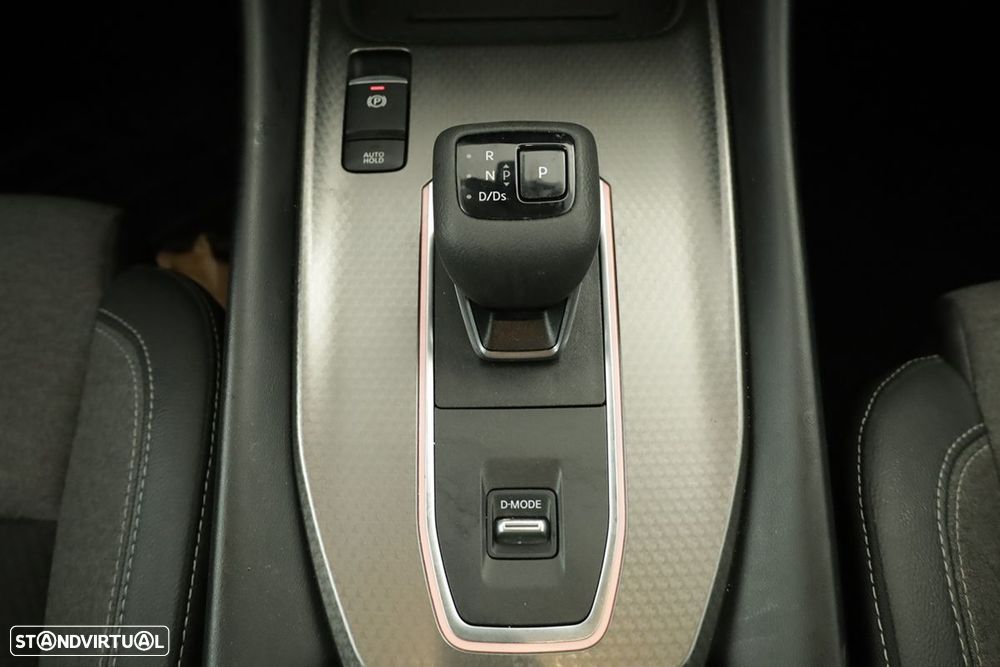 Nissan Qashqai 1.3 DIG-T N-Connecta LED Xtronic - 14