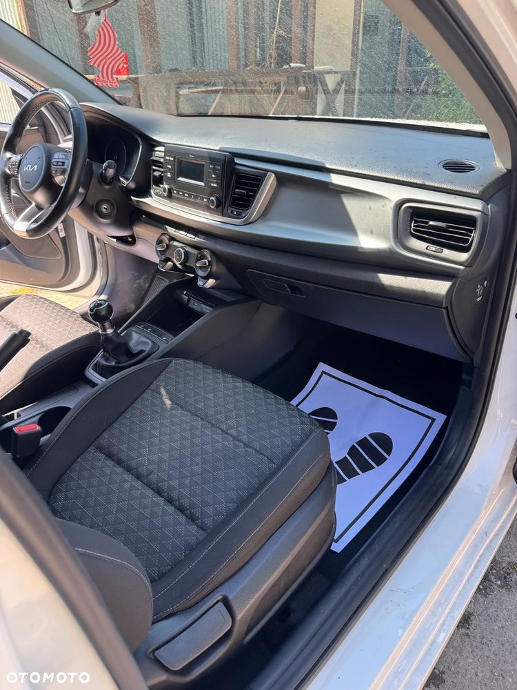 Kia Rio - 20