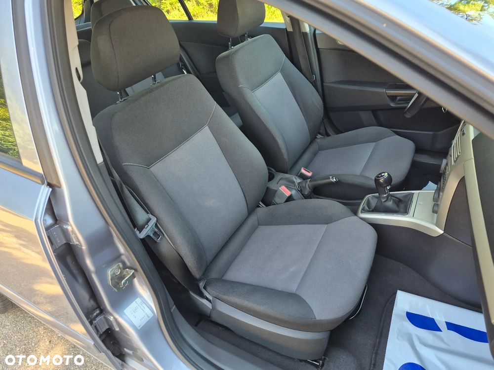 Opel Astra 1.6 Design Edition - 15