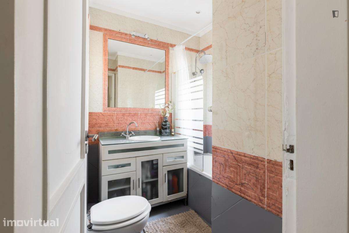 Quarto - localizado em Entrecampos Lisbon - Grande imagem: 2/20