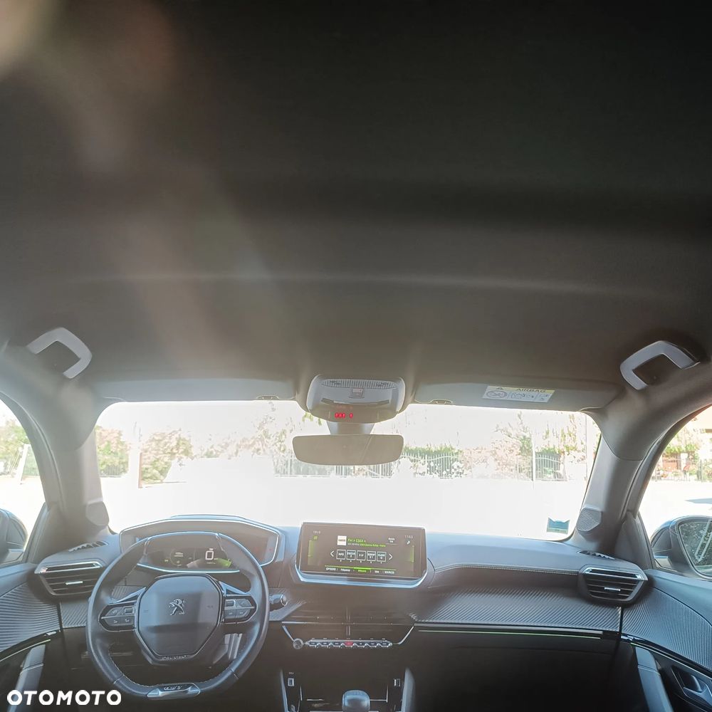 Peugeot 208 - 29