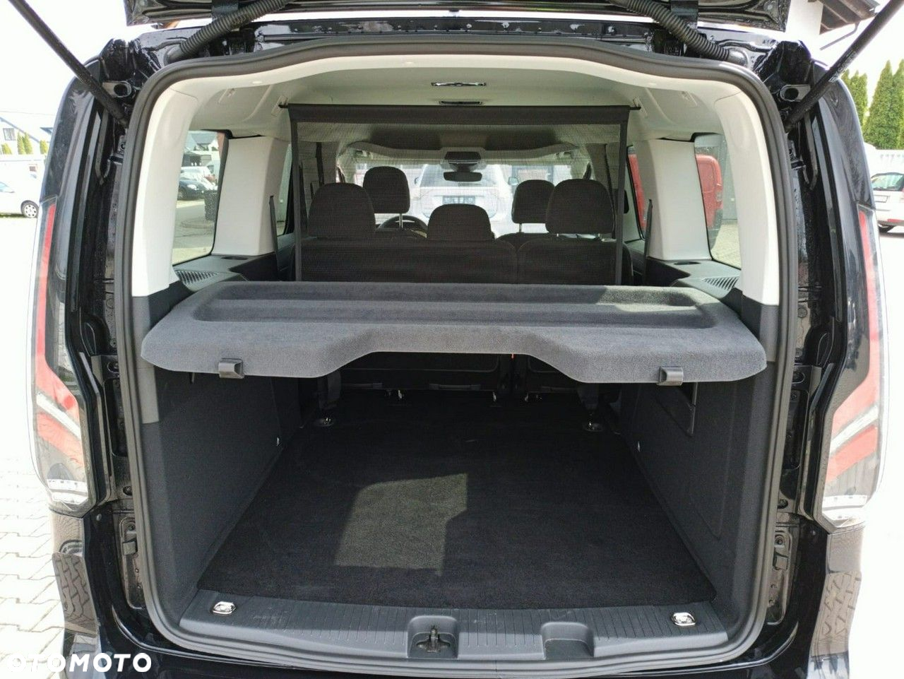 Ford Tourneo Connect - 14