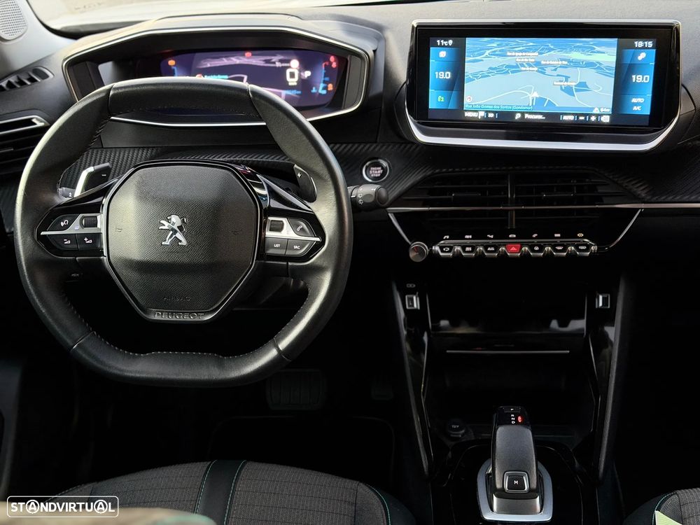 Peugeot 2008 1.2 PureTech Allure EAT8 - 6