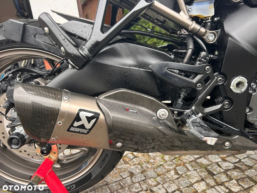 Suzuki GSX 1000 - 27