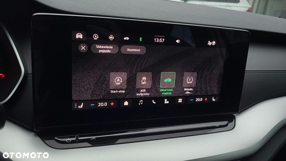 Skoda Octavia 1.5 TSI mHEV Selection DSG - 34