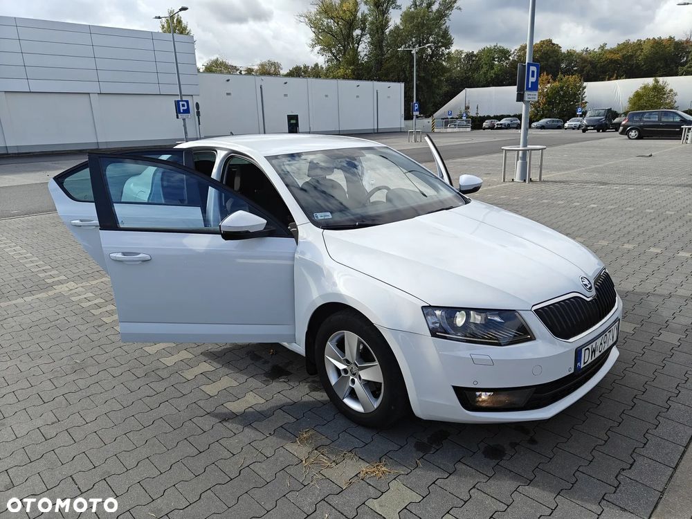 Skoda Octavia 1.6 TDI Active DSG - 8