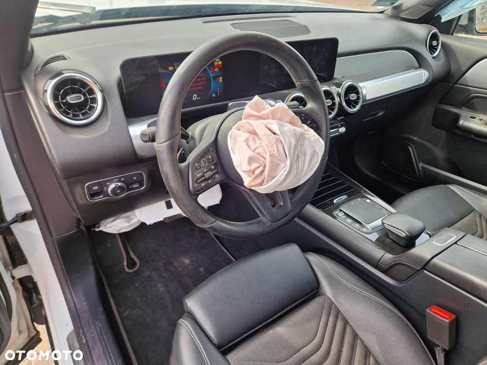 Mercedes-Benz GLB 200 Progressive 7G-DCT - 14