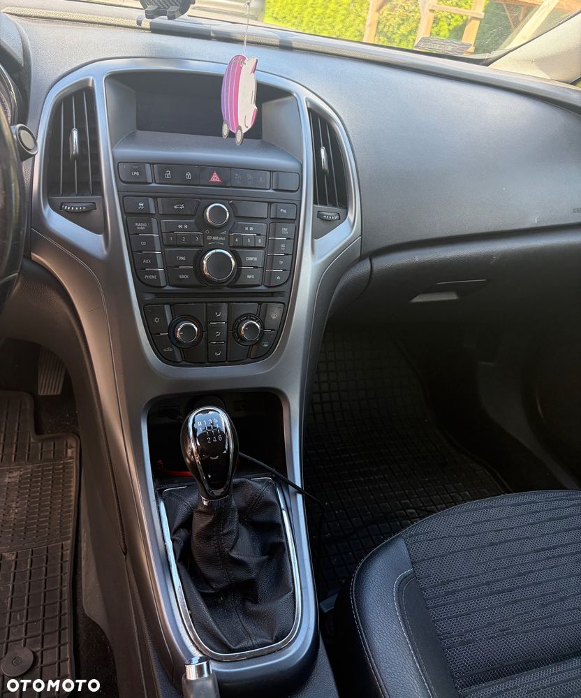 Opel Astra 1.4 T Active EU6 - 8