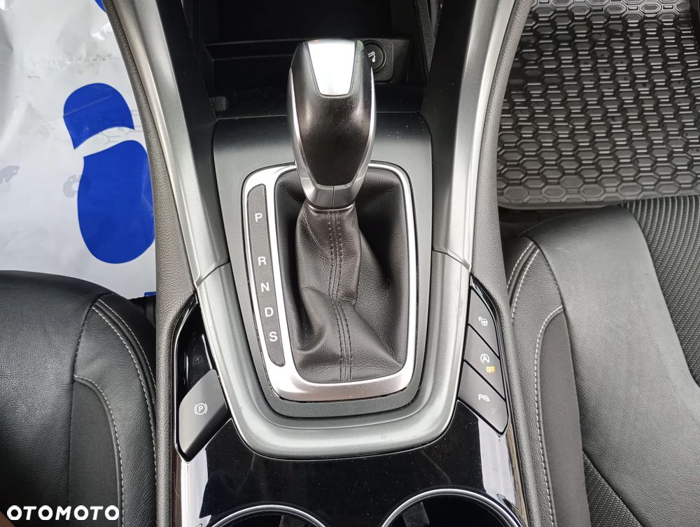 Ford Mondeo 2.0 TDCi Titanium PowerShift - 32