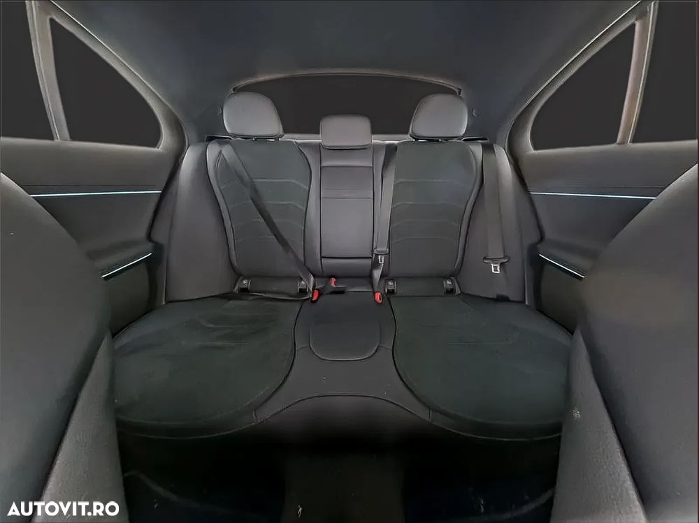 Mercedes-Benz E 200 MHEV - 5