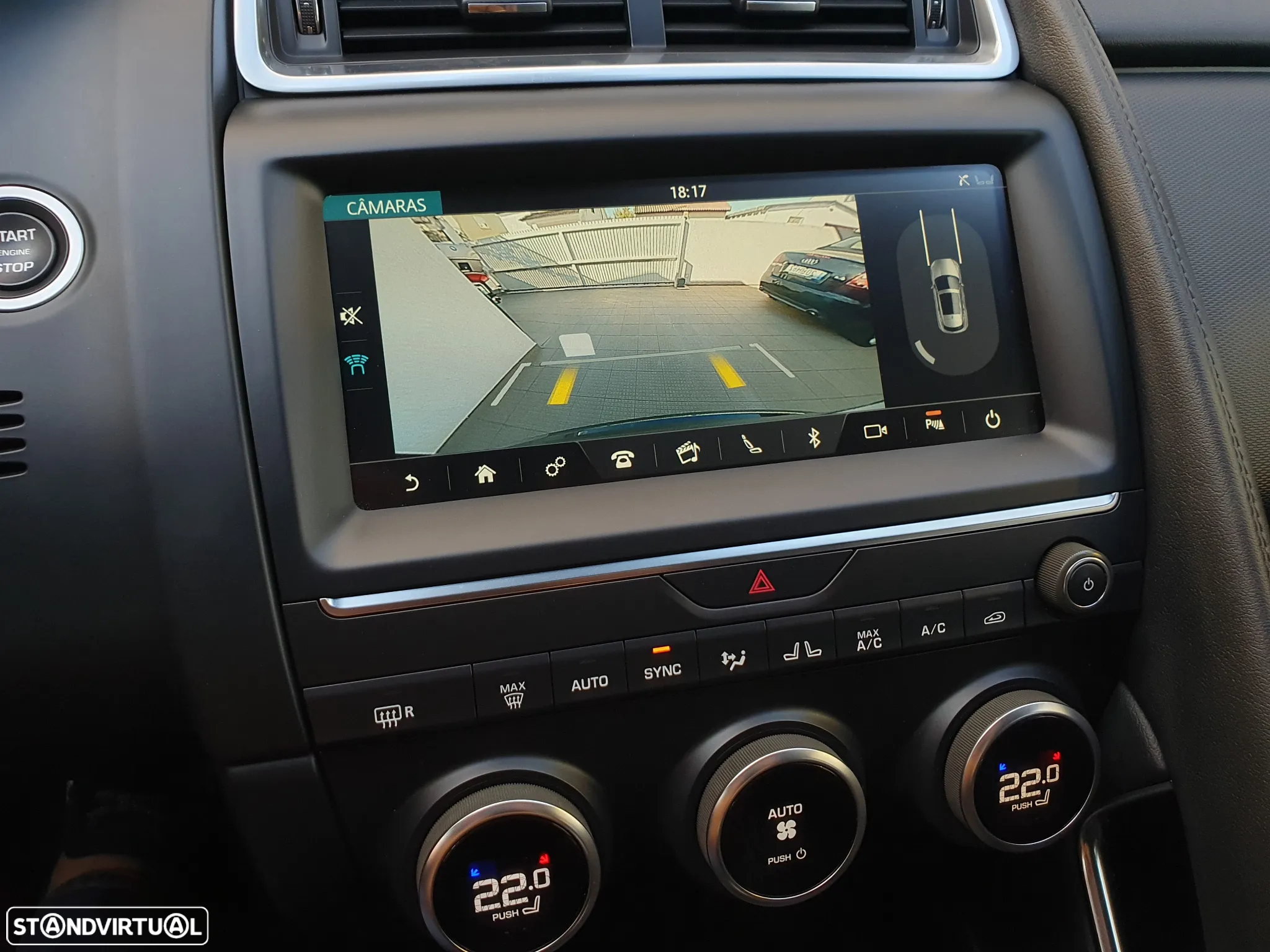 Jaguar E-Pace 2.0 i4D R-Dynamic S - 10