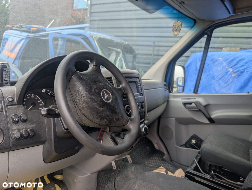 Mercedes-Benz Sprinter - 6