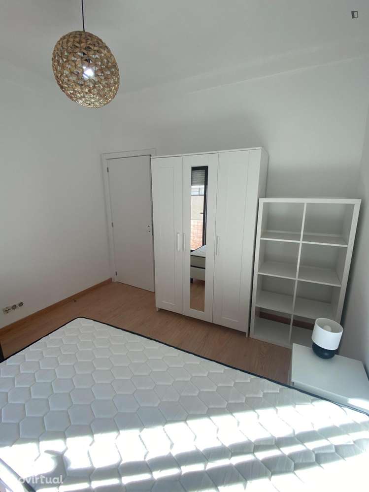 Quarto - localizado em Senhora da Hora Porto - Grande imagem: 4/7
