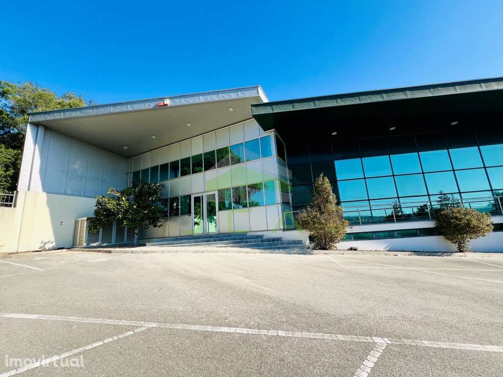 Pavilhões destinados a escritórios e armazém - Grande imagem: 2/24