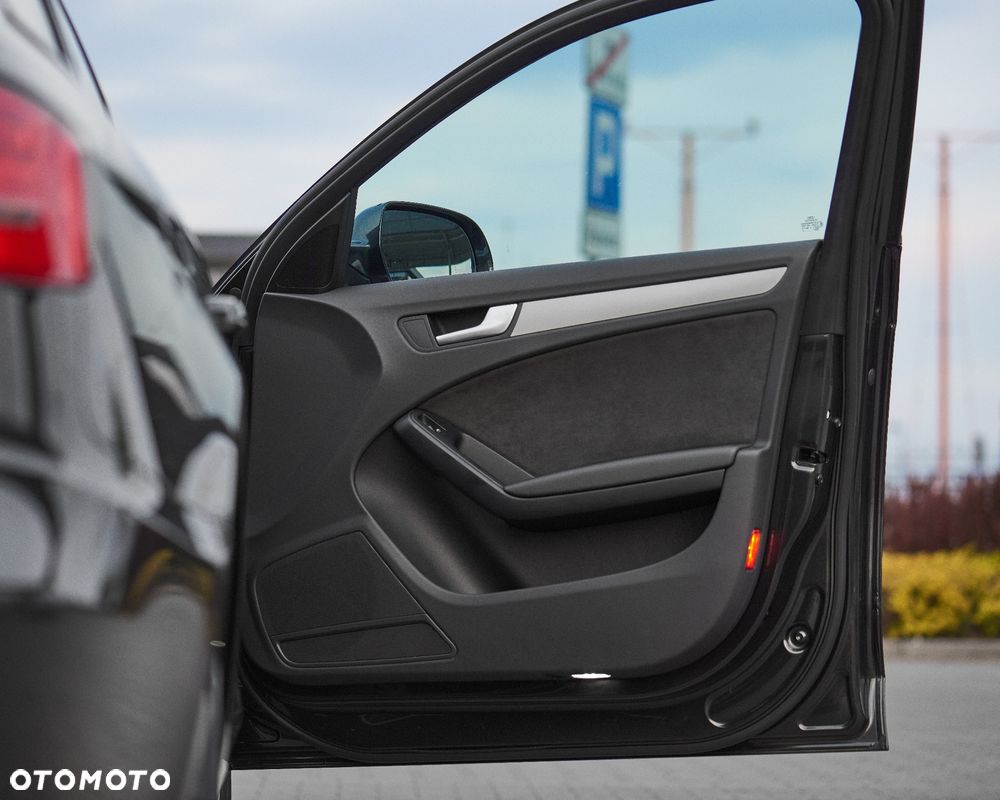 Audi A4 Avant 2.0 TDI - 15