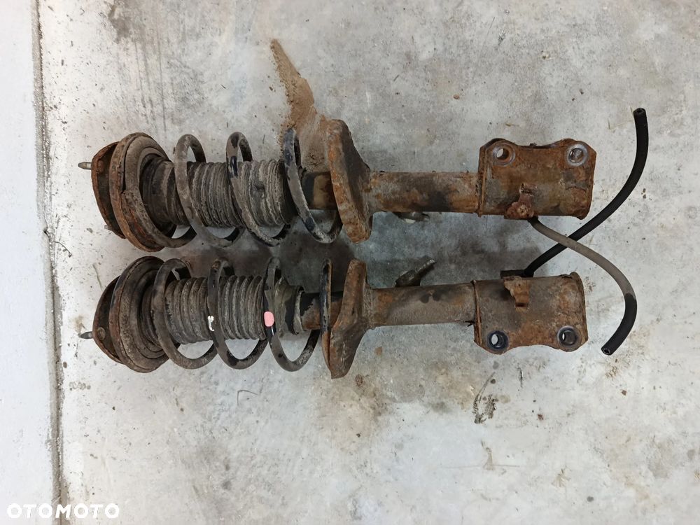 Amortyzatory amortyzator przód prawy lewy Suzuki Grand Vitara 2 1.6