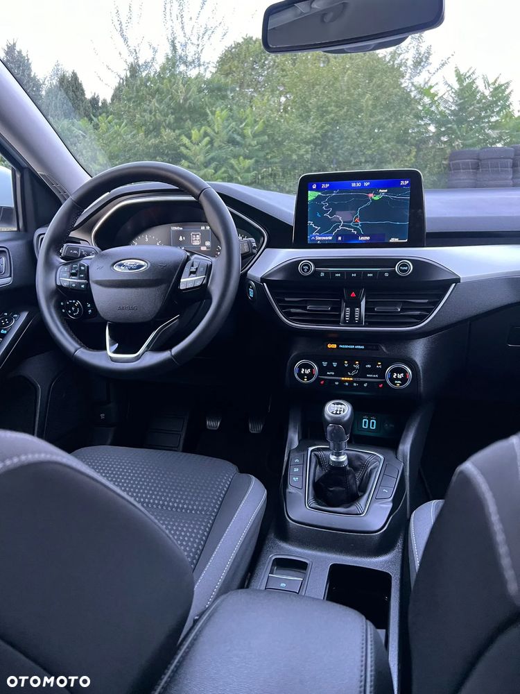 Ford Focus Turnier 2.0 EcoBlue Start-Stopp-System TITANIUM - 29