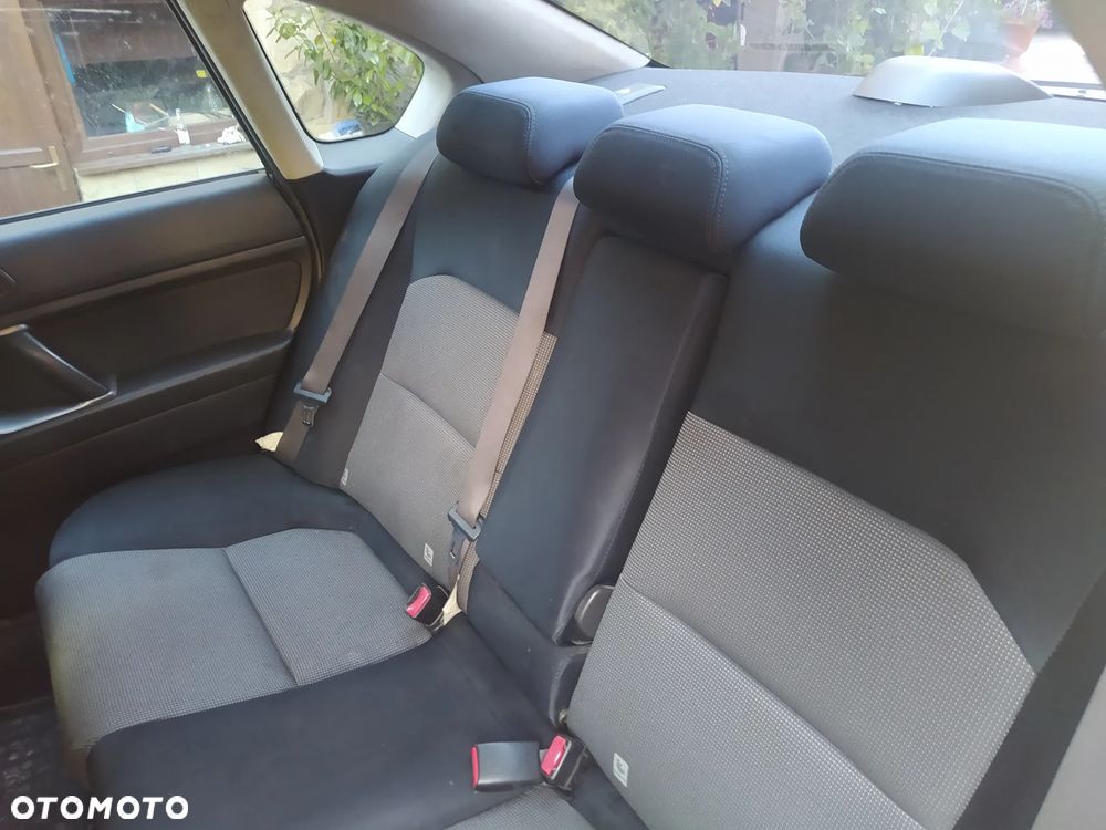 Subaru Legacy - 5