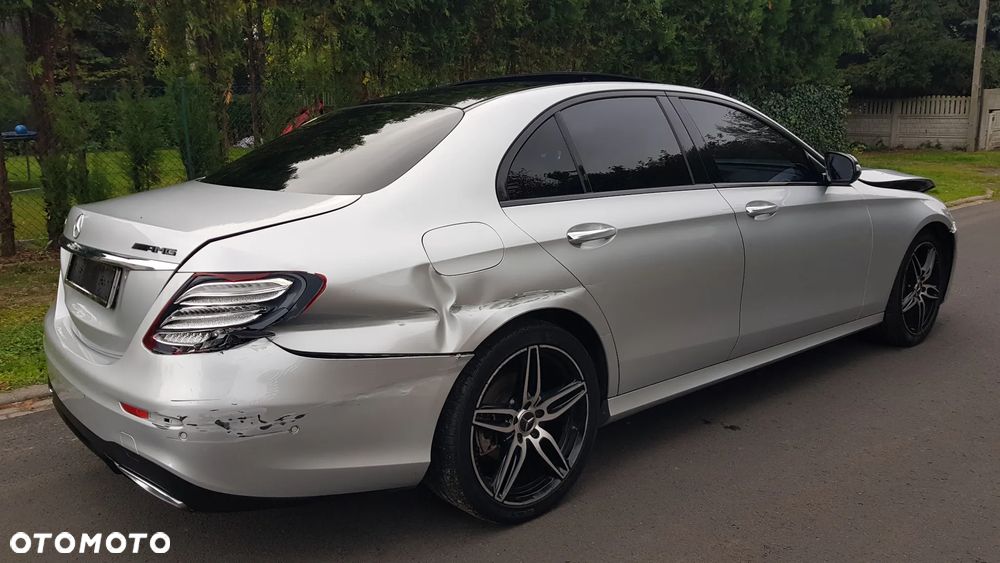 Mercedes-Benz Klasa E 220 d AMG - 11