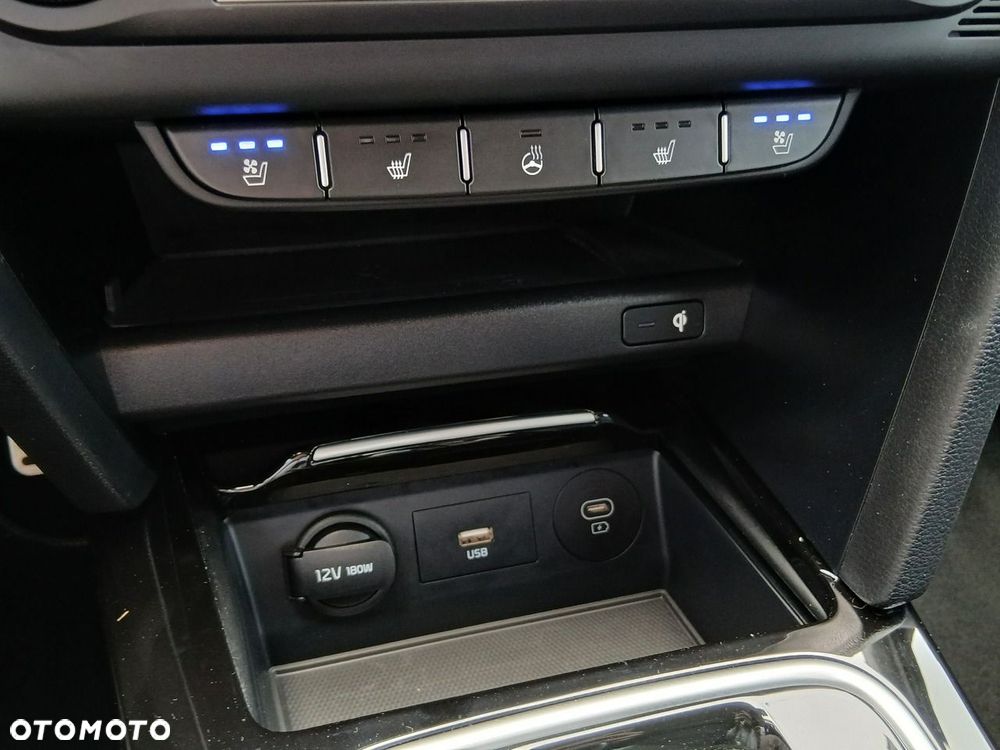 Kia XCeed 1.5 T-GDI Business Line DCT - 33
