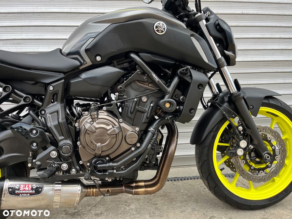 Yamaha MT - 17