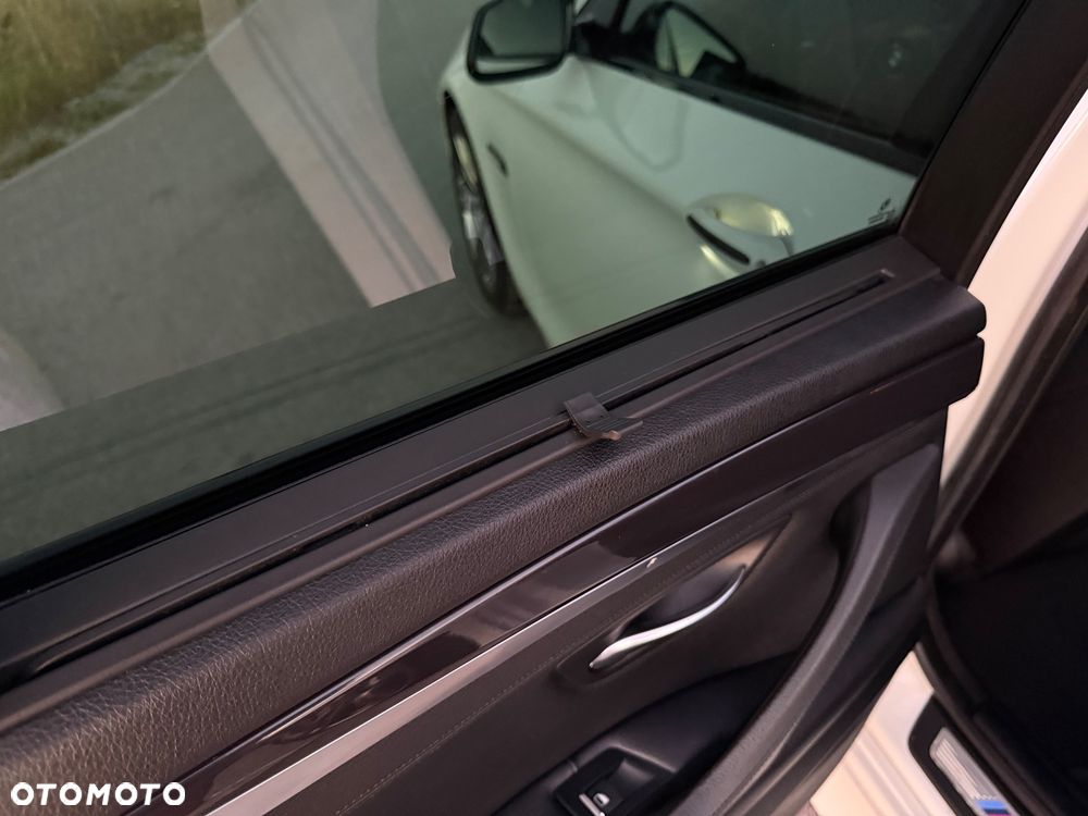 BMW Seria 5 535i xDrive - 18