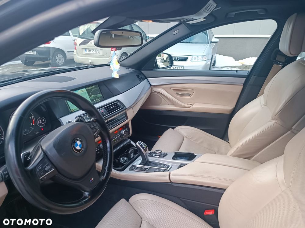 BMW Seria 5 M550d xDrive Sport-Aut - 15