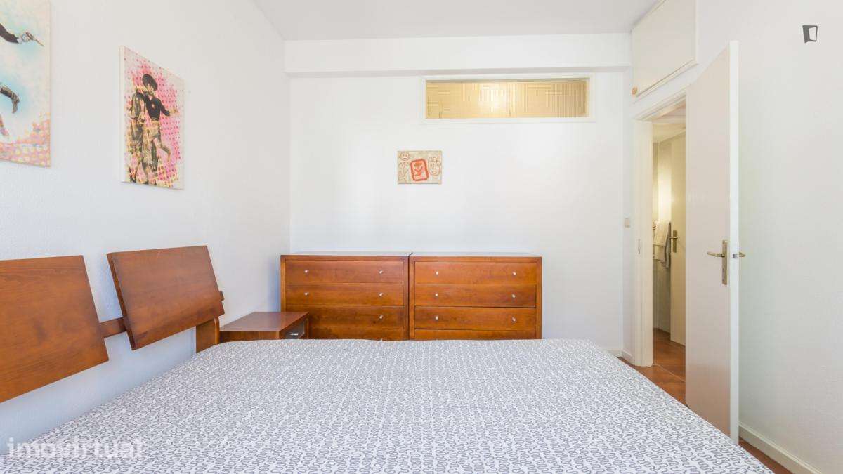 Quarto - localizado em Ramalde Porto - Grande imagem: 2/26
