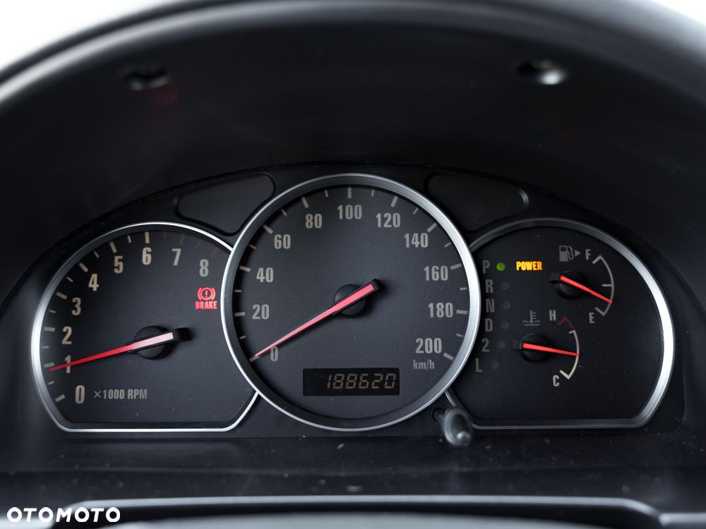 Suzuki Grand Vitara - 22