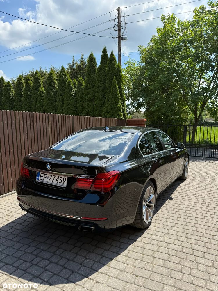BMW Seria 7 740d xDrive - 2