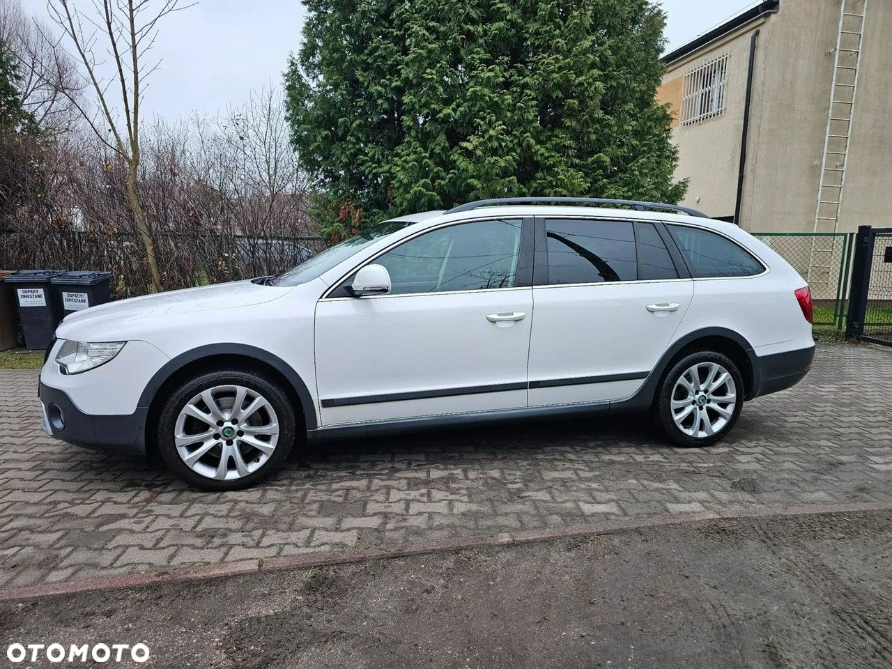 Skoda Superb 2.0 TDI Platinum Outdoor DSG - 5