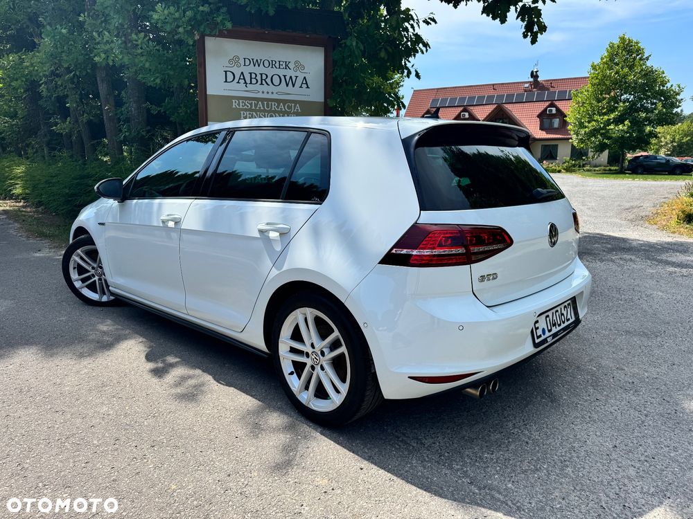 Volkswagen Golf 2.0 TDI BMT GTD - 10