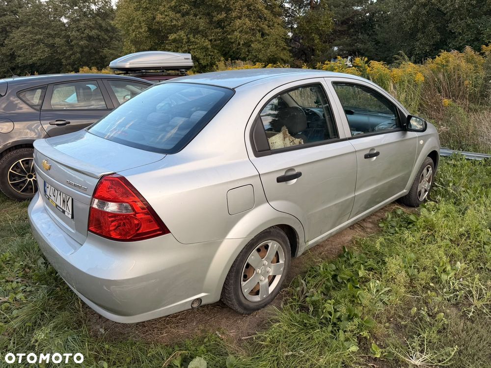 Chevrolet Aveo - 5