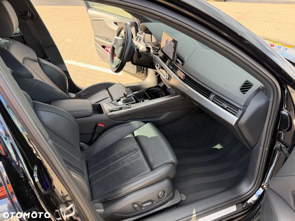 Audi A4 Limousine - 16