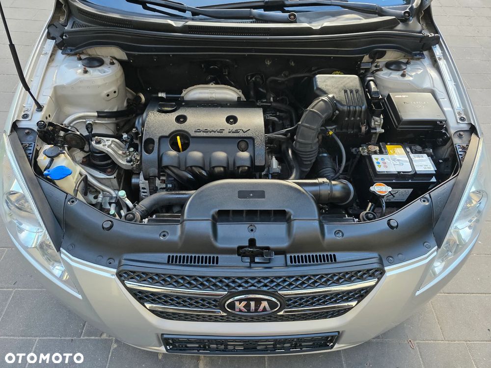 Kia Ceed - 36