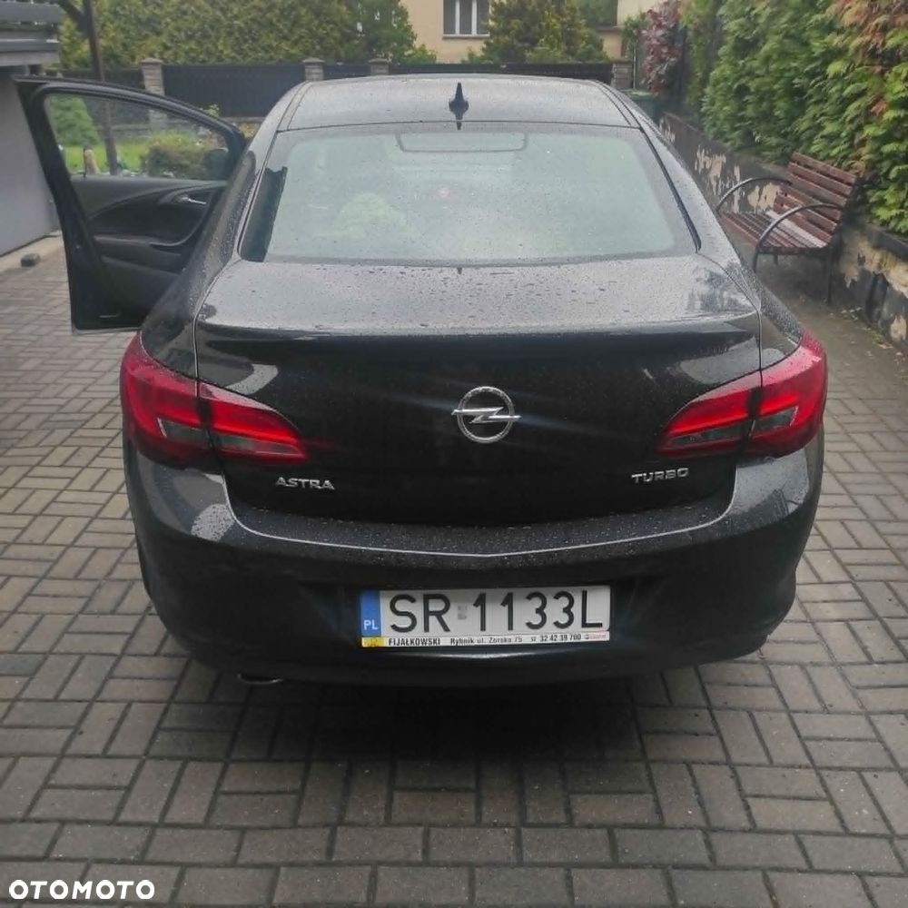 Opel Astra 1.4 T Executive - 7