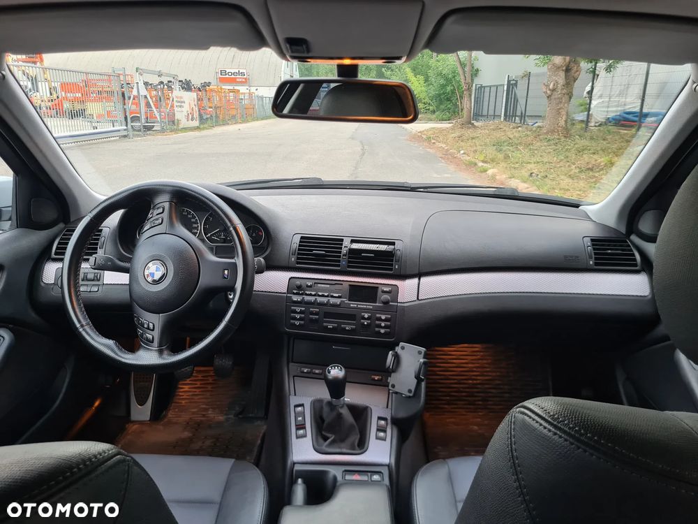 BMW Seria 3 318i - 11