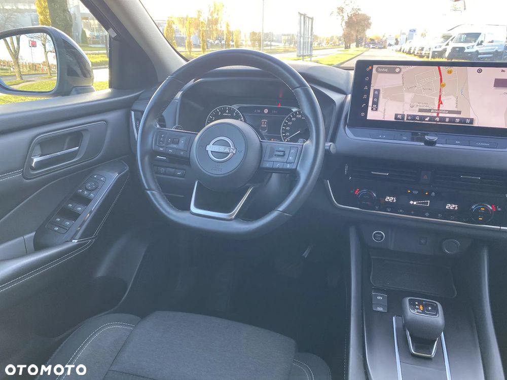 Nissan Qashqai 1.3 DIG-T N-Connecta DCT - 28