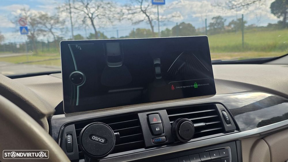 BMW 320 d Auto Line Luxury - 20