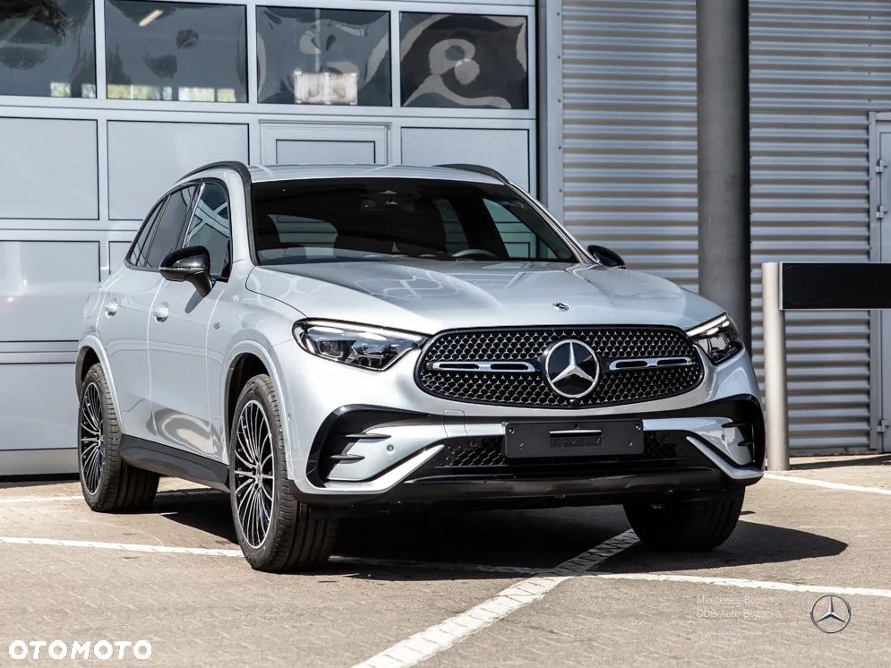 Mercedes-Benz GLC 300 e 4-Matic AMG Line - 3