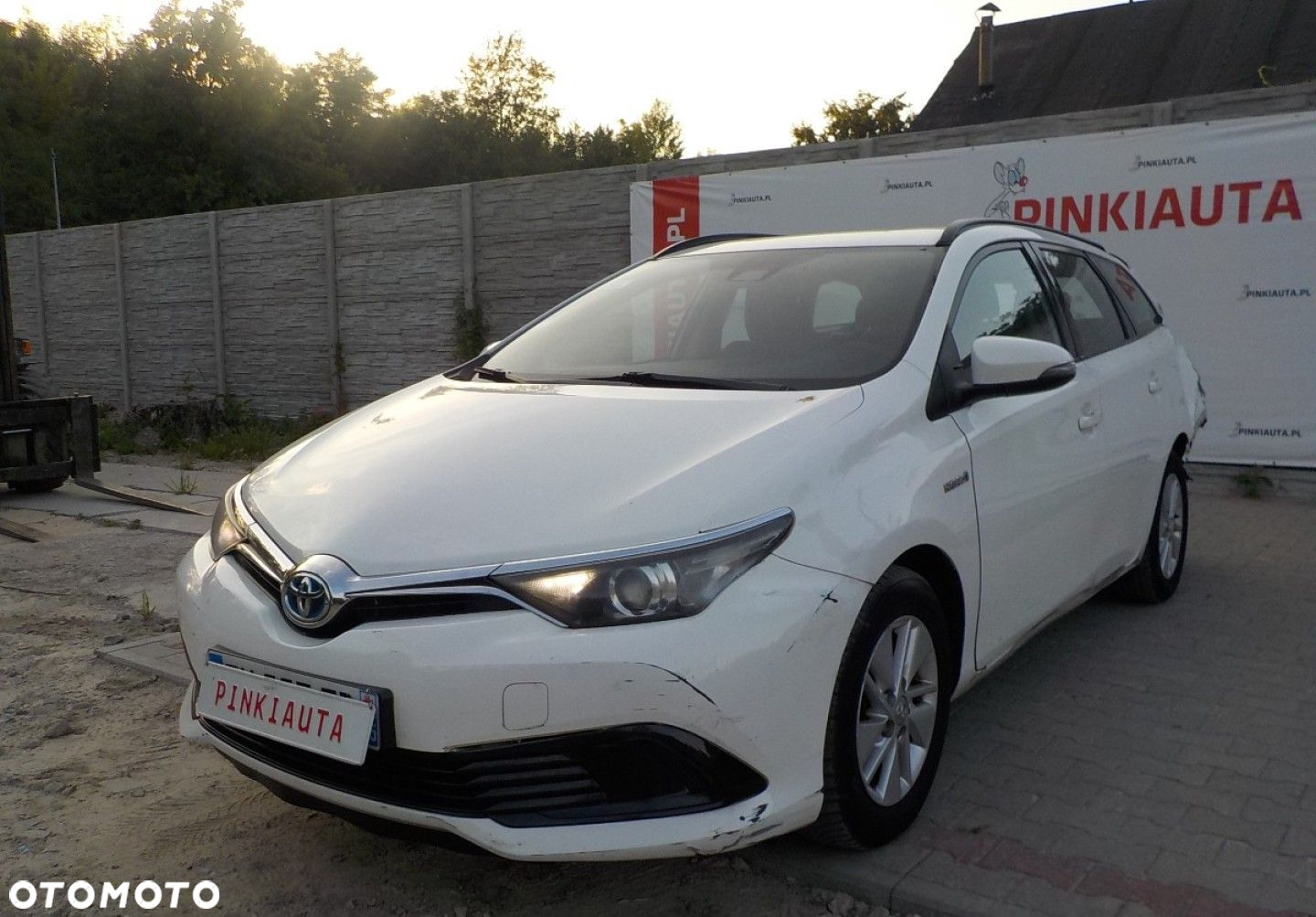 Toyota Auris - 4
