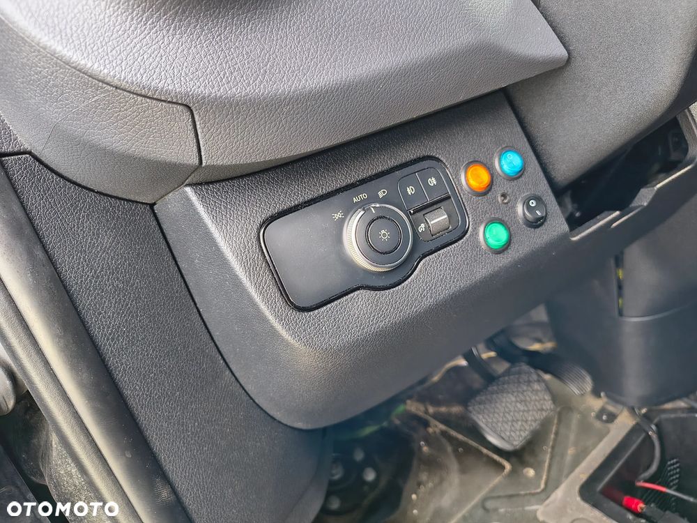 Mercedes-Benz Sprinter - 5