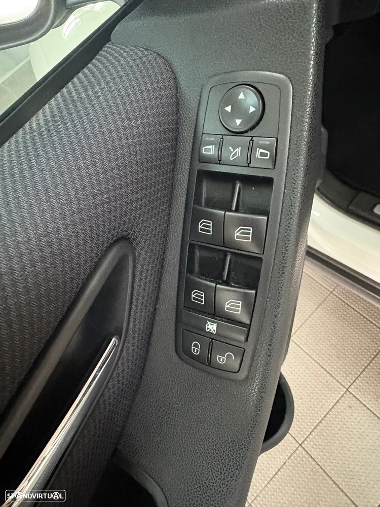 Mercedes-Benz A 160 Avantgarde BlueEfficiency - 16