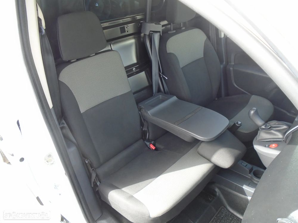Renault Kangoo 1.5 DCI 3-LUGARES-95 CV-6V- NACIONAL-IVA DEDUTIVEL - 17