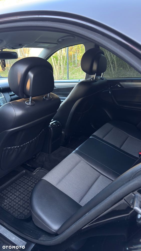 Mercedes-Benz Klasa C 200 T Kompressor Avantgarde - 9