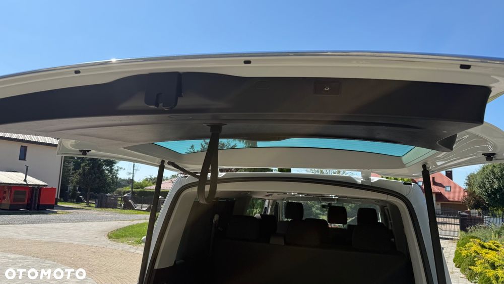 Volkswagen Caravelle - 24