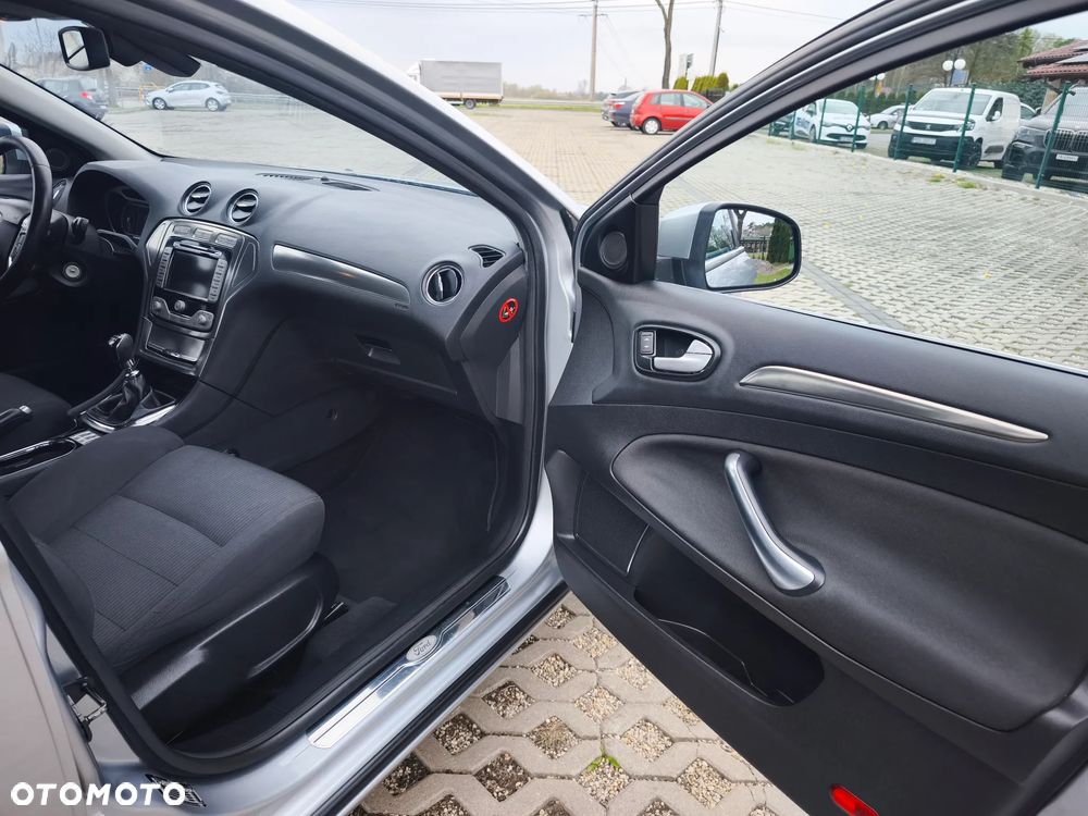 Ford Mondeo 2.0 TDCi Titanium - 21