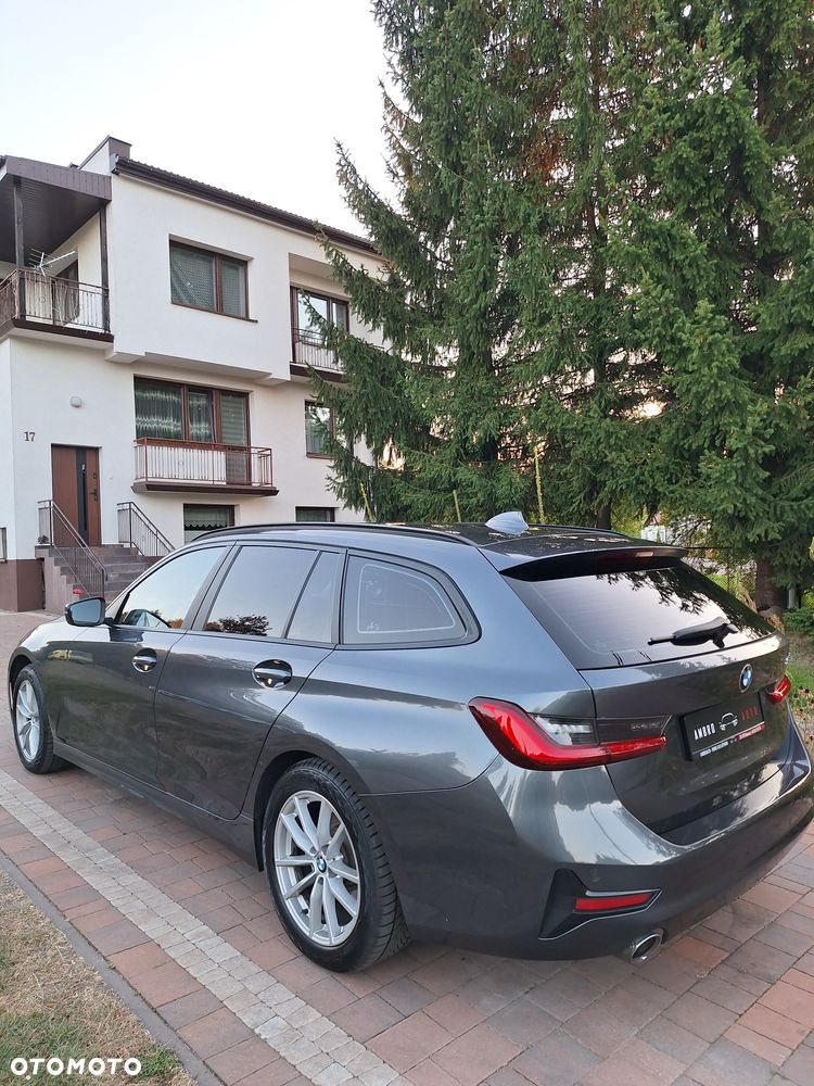 BMW Seria 3 320i Sport Line - 6