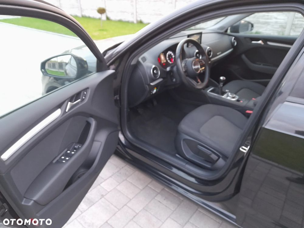 Audi A3 Sportback 1.6 TDI (clean diesel) Attraction - 12