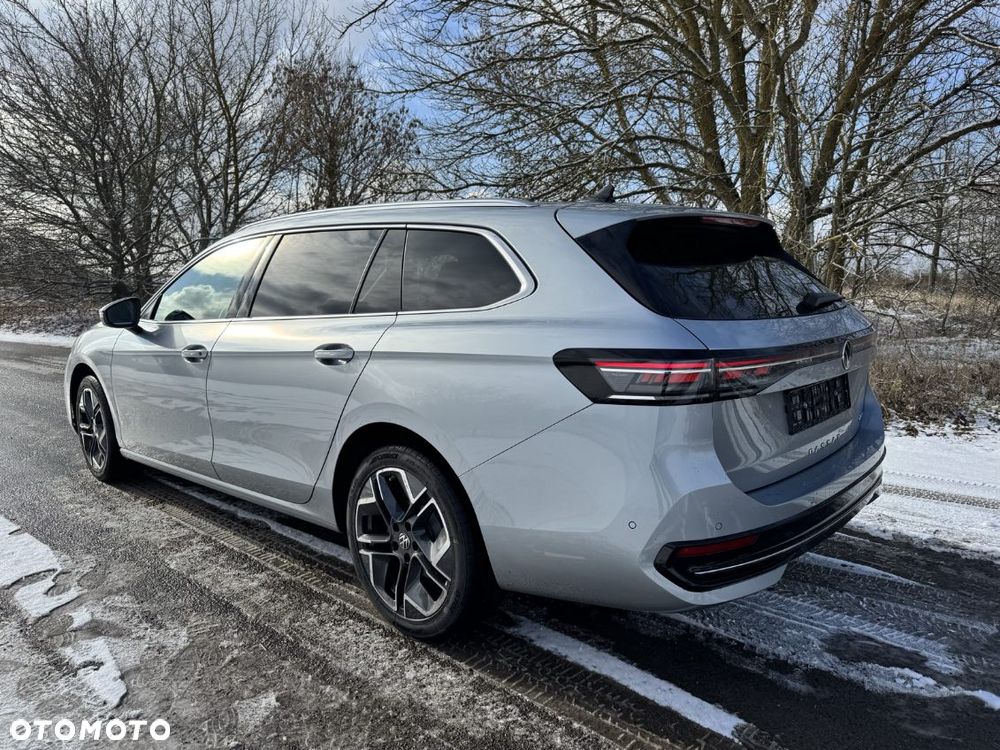 Volkswagen Passat - 2